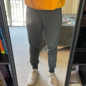 Relwen Insulated Joggers size Medium